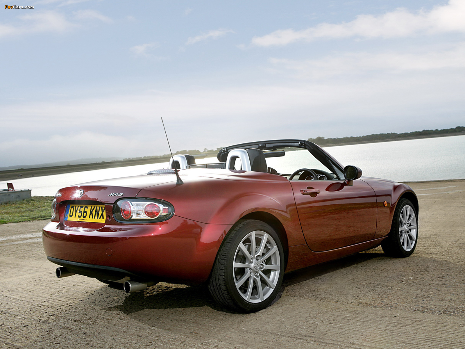 Mazda MX-5 Roadster-Coupe UK-spec (NC1) 2005–08 wallpapers (1600 x 1200)