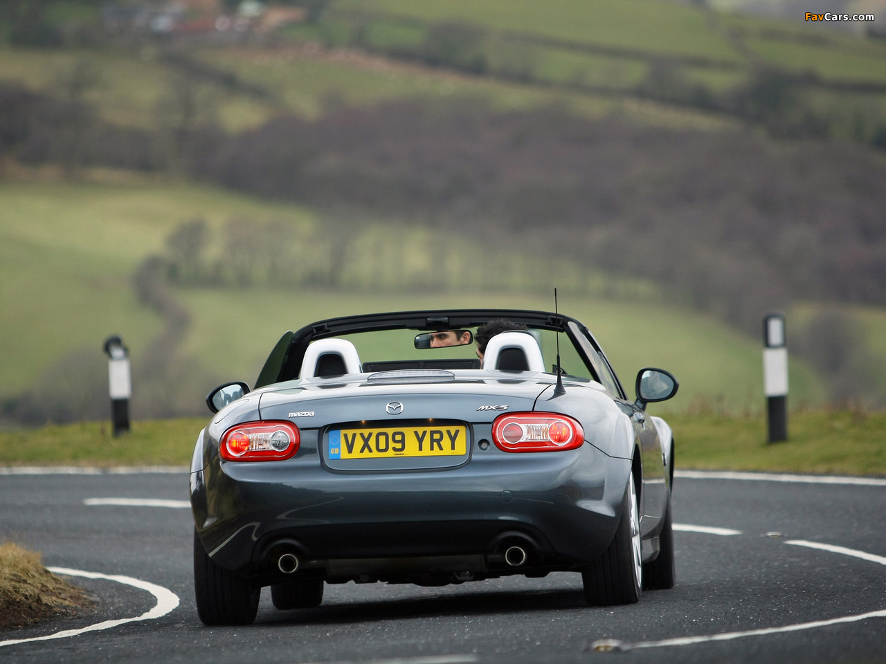 Mazda MX-5 Roadster-Coupe UK-spec (NC2) 2008–12 images (1280 x 960)