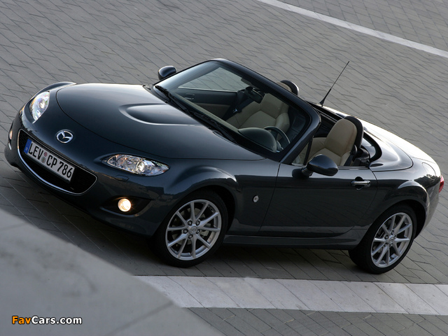 Mazda MX-5 Roadster-Coupe (NC) 2008 photos (640 x 480)