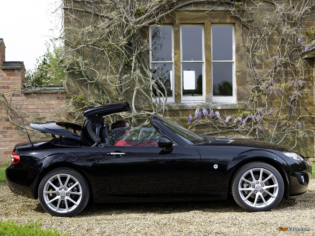 Mazda MX-5 Roadster-Coupe UK-spec (NC2) 2008–12 photos (1024 x 768)