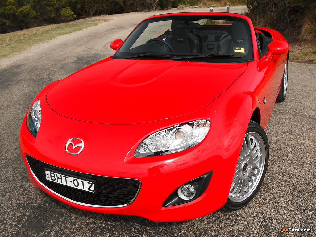 Mazda MX-5 Roadster-Coupe Sports (NC2) 2008–12 photos (1024 x 768)
