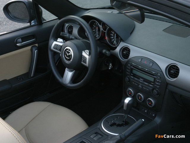 Mazda MX-5 Roadster-Coupe (NC) 2008 photos (640 x 480)