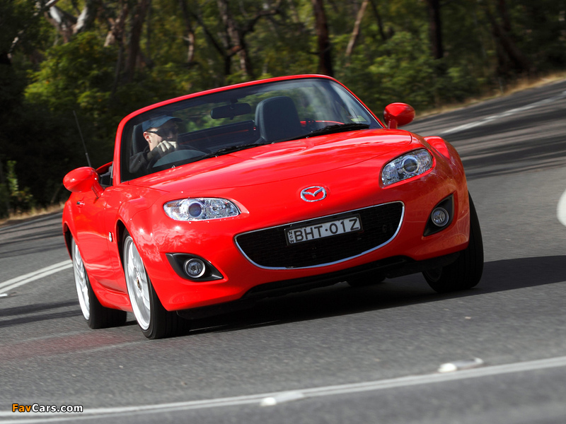 Mazda MX-5 Roadster-Coupe Sports (NC2) 2008–12 photos (800 x 600)