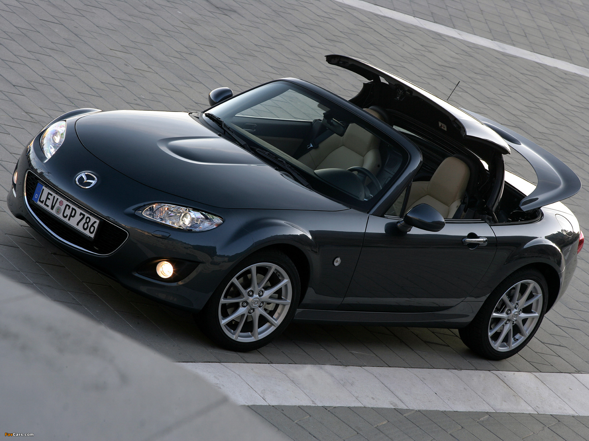 Mazda MX-5 Roadster-Coupe (NC) 2008 pictures (2048 x 1536)