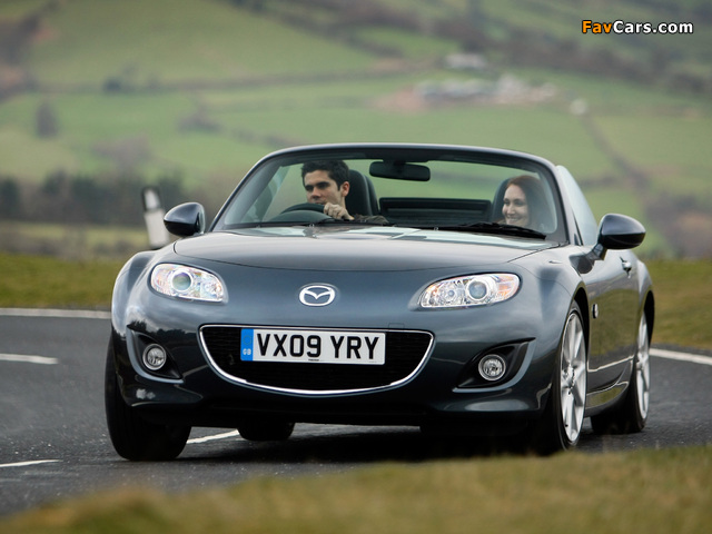 Mazda MX-5 Roadster-Coupe UK-spec (NC2) 2008–12 pictures (640 x 480)