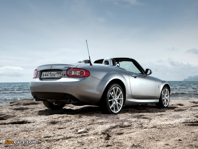 Mazda MX-5 Roadster-Coupe (NC) 2008 pictures (640 x 480)