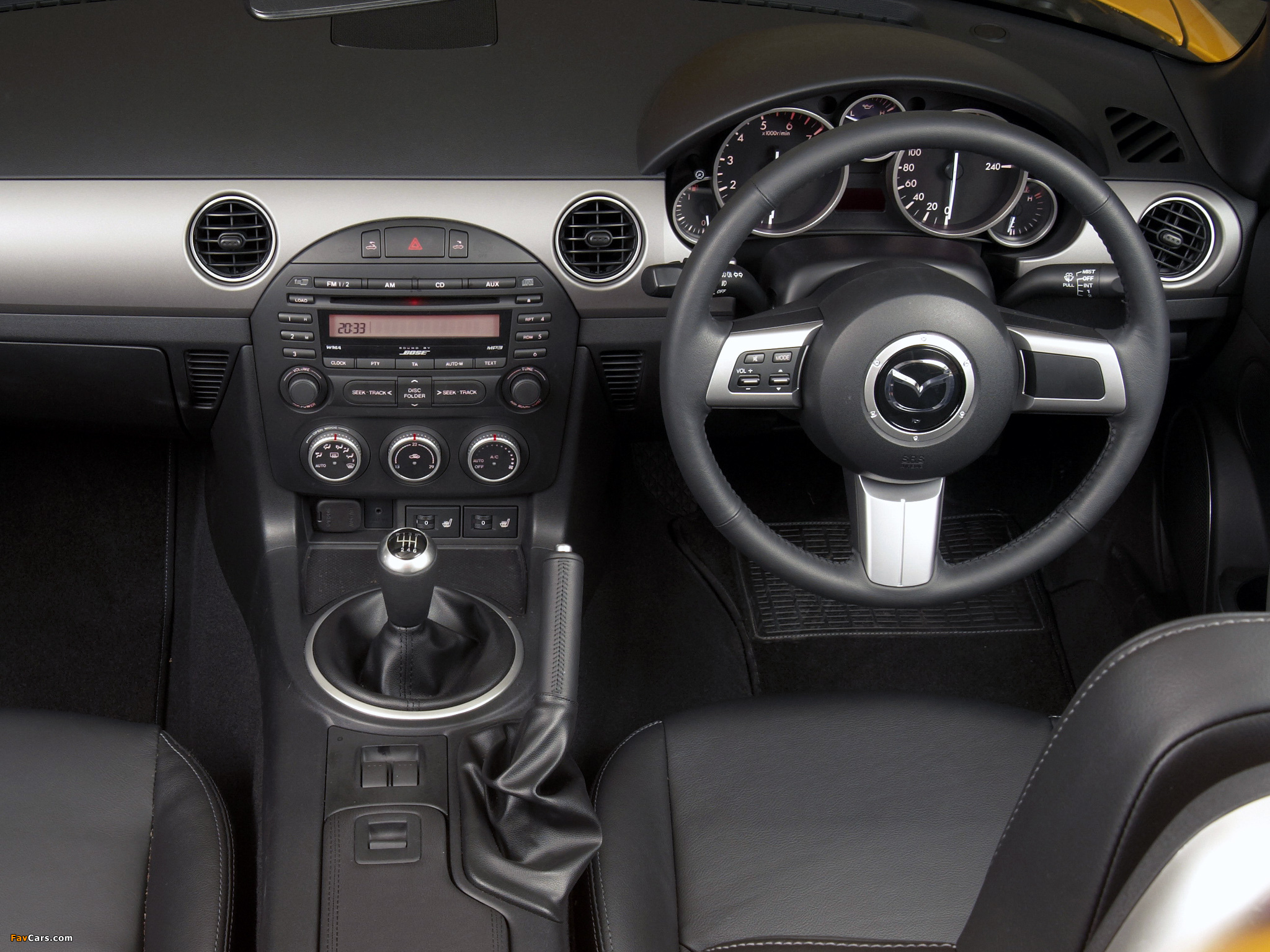 Mazda MX-5 Roadster-Coupe ZA-spec (NC2) 2008–12 pictures (2048 x 1536)