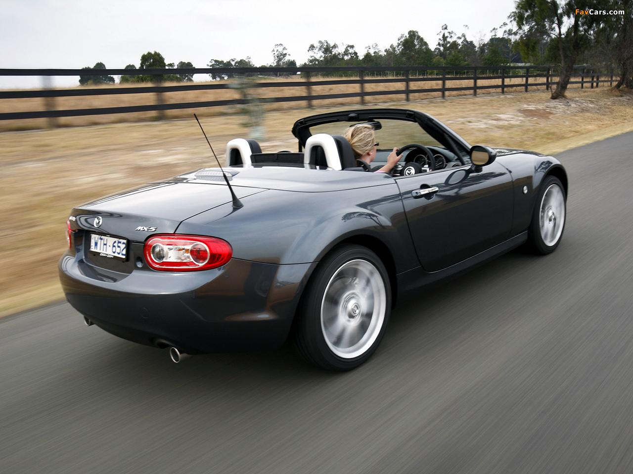 Mazda MX-5 Roadster-Coupe AU-spec (NC2) 2008–12 pictures (1280 x 960)
