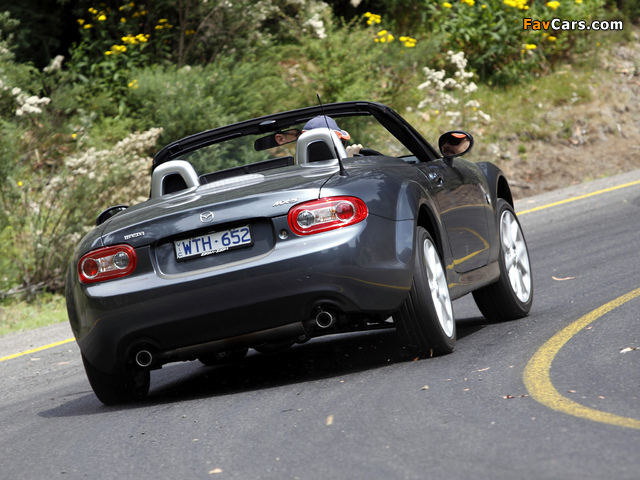 Mazda MX-5 Roadster-Coupe AU-spec (NC2) 2008–12 wallpapers (640 x 480)