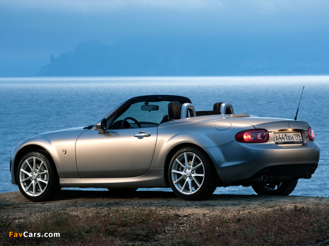 Mazda MX-5 Roadster-Coupe (NC) 2008 wallpapers (640 x 480)