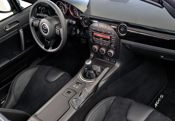 Mazda MX-5 Roadster-Coupe Sport Black FR-spec (NC2) 2011 images