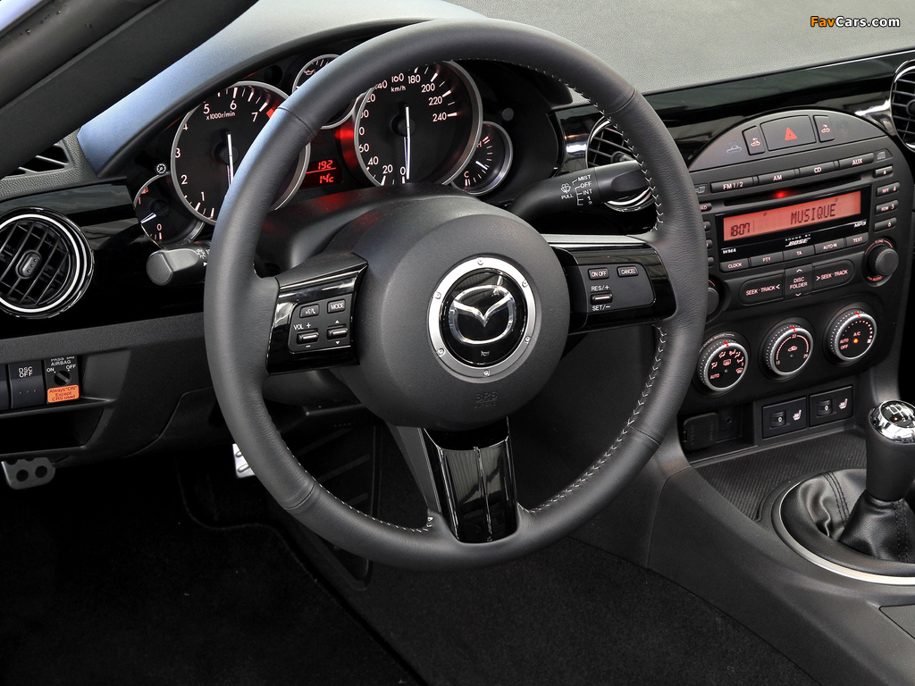 Mazda MX-5 Roadster-Coupe Sport Black FR-spec (NC2) 2011 images (1024 x 768)