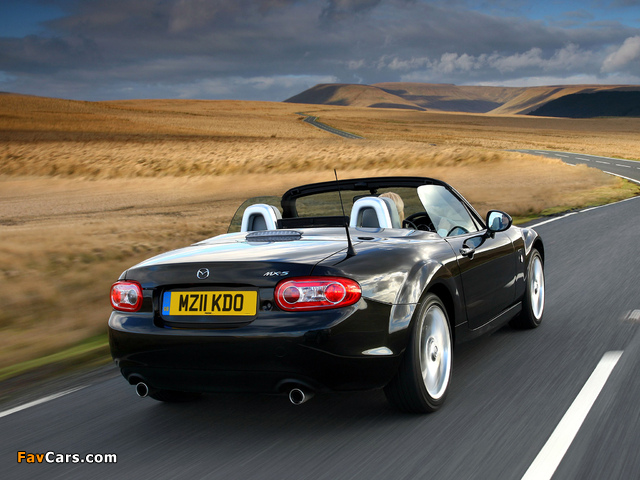 Mazda MX-5 Roadster-Coupe Kendo (NC2) 2011 images (640 x 480)