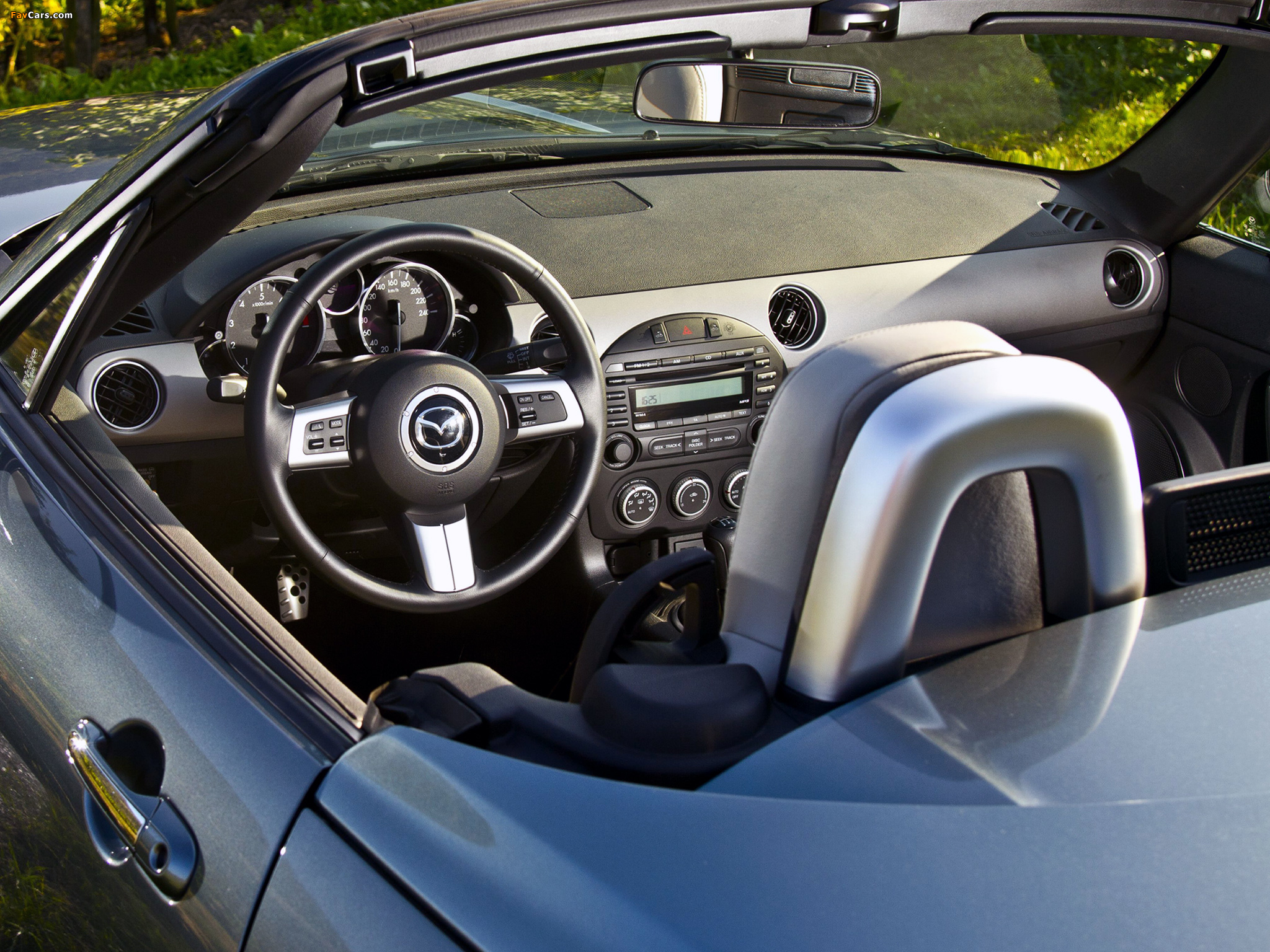 Mazda MX-5 Roadster-Coupe Mirai (NC2) 2011 images (2048 x 1536)