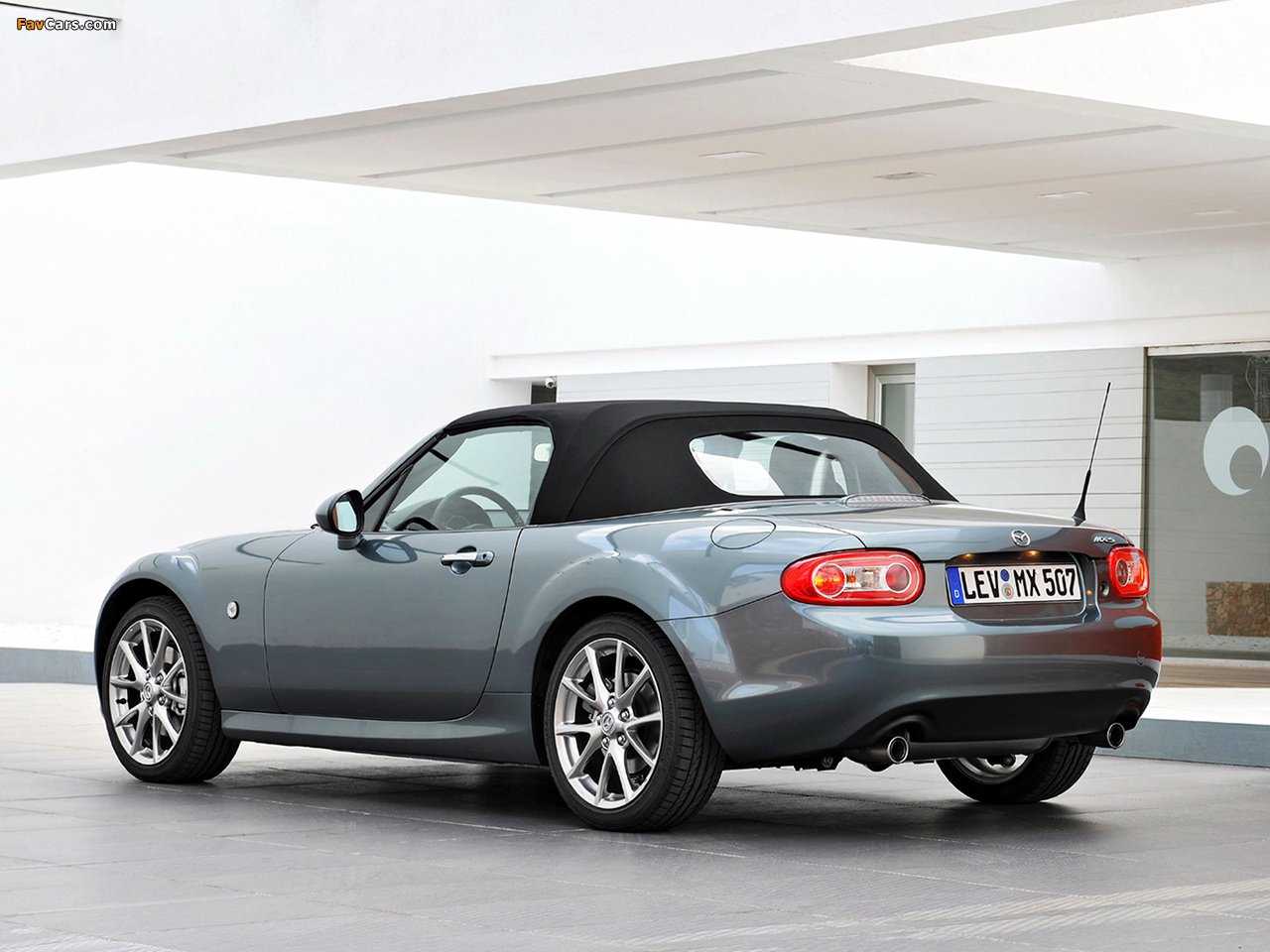 Mazda MX-5 Roadster Kaminari (NC2) 2011 photos (1280 x 960)