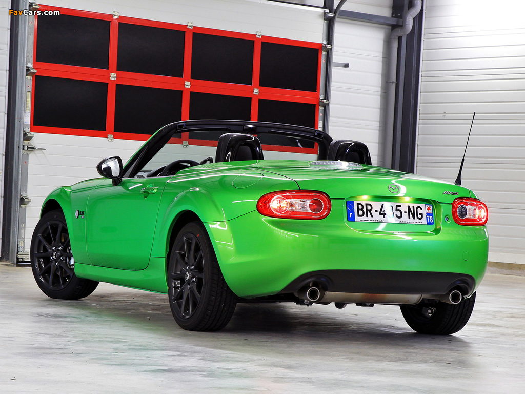 Mazda MX-5 Roadster-Coupe Sport Black FR-spec (NC2) 2011 pictures (1024 x 768)