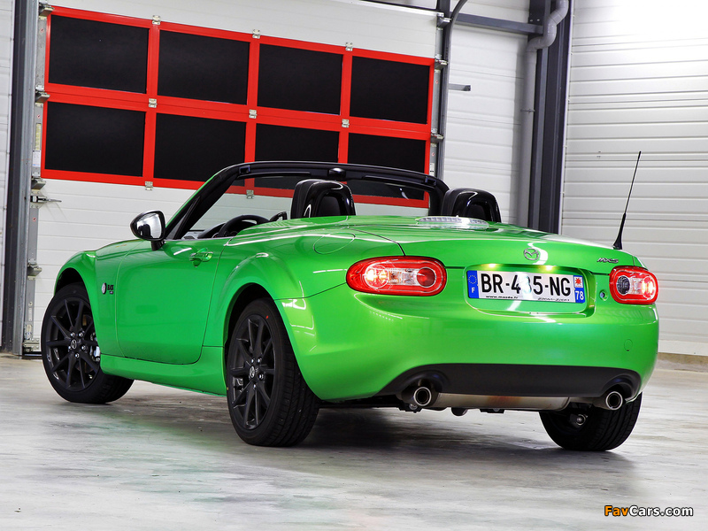 Mazda MX-5 Roadster-Coupe Sport Black FR-spec (NC2) 2011 pictures (800 x 600)