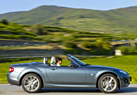 Mazda MX-5 Roadster-Coupe Mirai (NC2) 2011 pictures