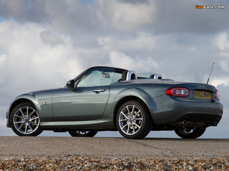 Mazda MX-5 Roadster-Coupe UK-spec (NC3) 2012 images (800 x 600)