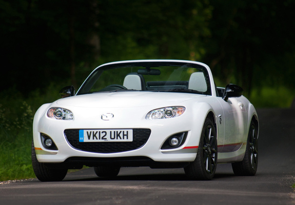 Mazda MX-5 Roadster-Coupe Kuro (NC2) 2012 photos