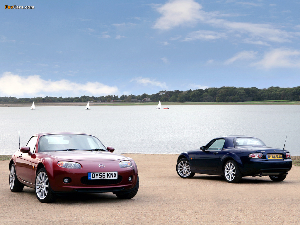 Photos of Mazda MX-5 Roadster-Coupe UK-spec (NC1) 2005–08 (1024 x 768)