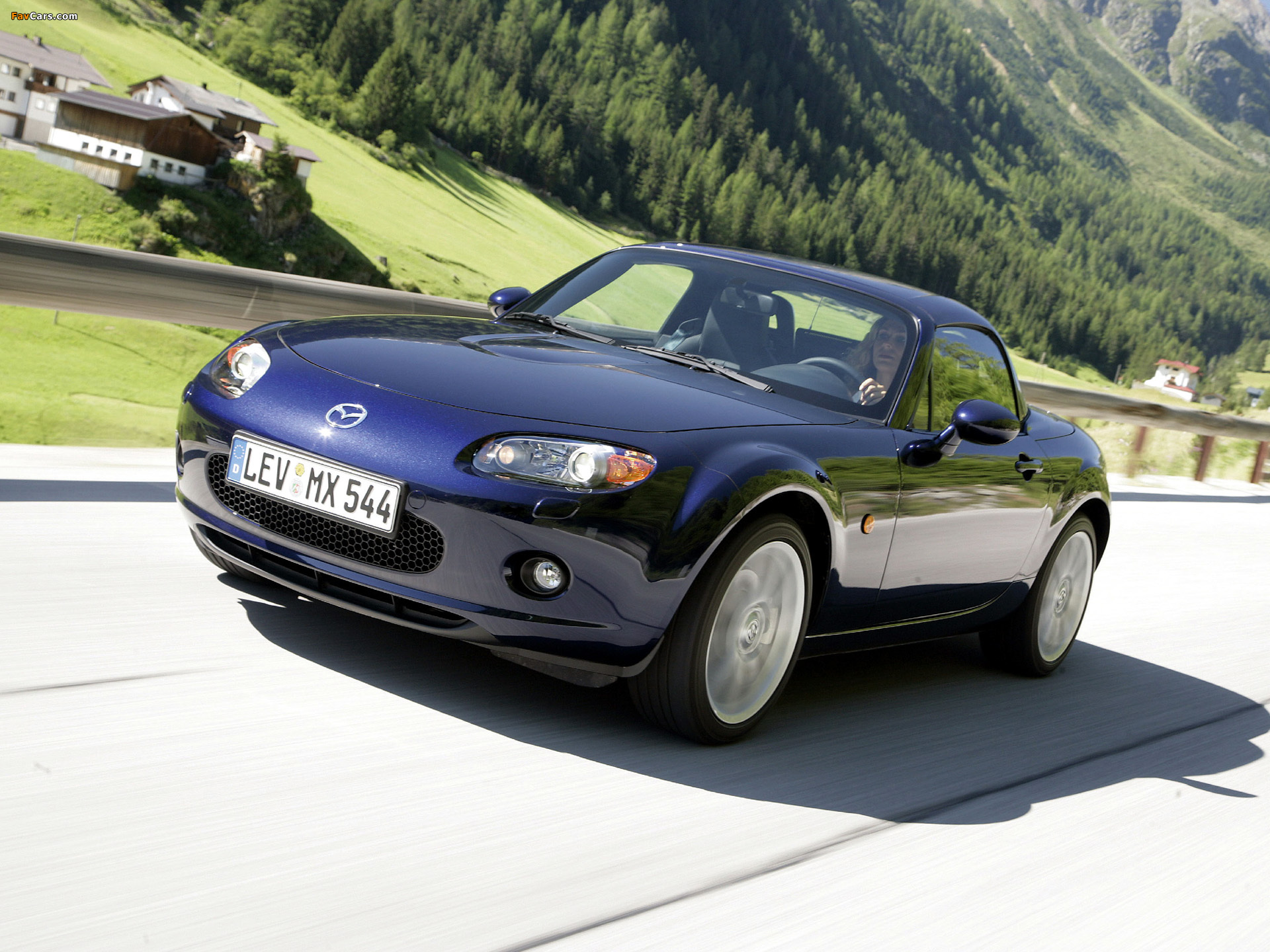 Photos of Mazda MX-5 Roadster-Coupe (NC) 2005–08 (1920 x 1440)