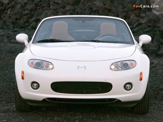 Photos of Mazda MX-5 Roadster US-spec (NC) 2005–08 (640 x 480)