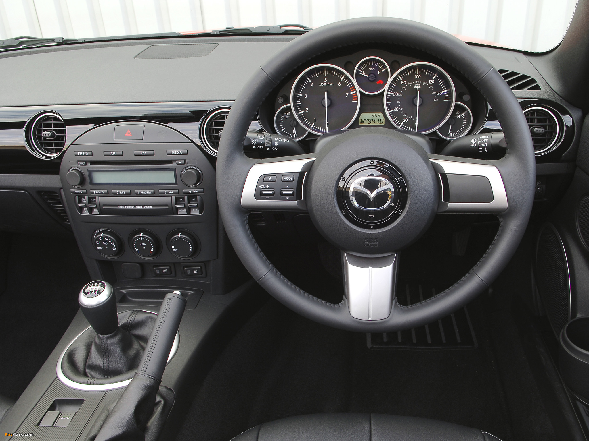 Photos of Mazda MX-5 Roadster UK-spec (NC1) 2005–08 (2048 x 1536)