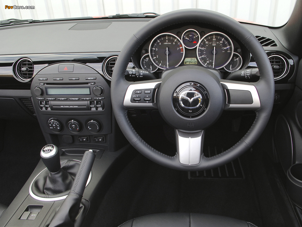 Photos of Mazda MX-5 Roadster UK-spec (NC1) 2005–08 (1024 x 768)