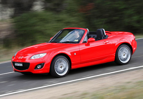 Photos of Mazda MX-5 Roadster-Coupe Sports (NC2) 2008–12