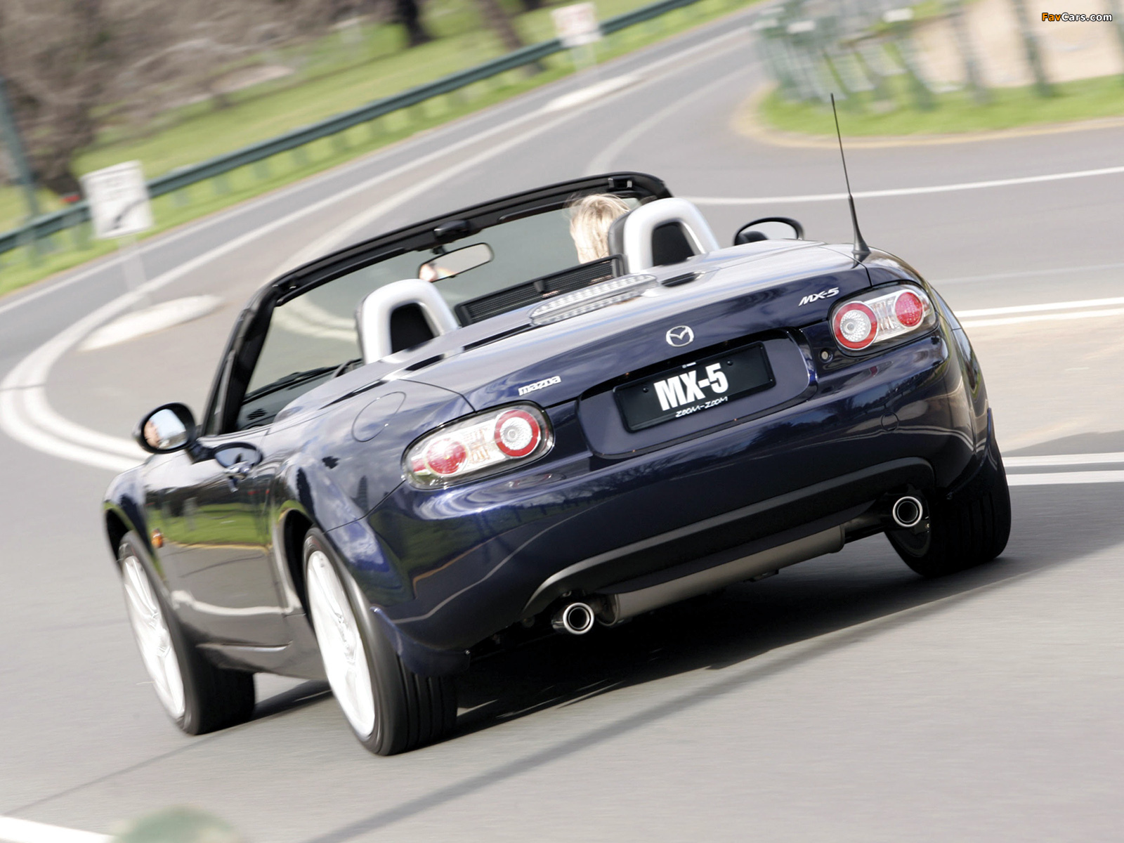 Pictures of Mazda MX-5 Roadster-Coupe AU-spec (NC) 2005–08 (1600 x 1200)