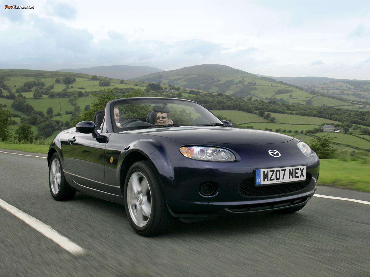 Pictures of Mazda MX-5 Roadster-Coupe UK-spec (NC1) 2005–08 (1280 x 960)