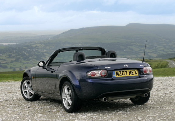 Pictures of Mazda MX-5 Roadster-Coupe UK-spec (NC1) 2005–08