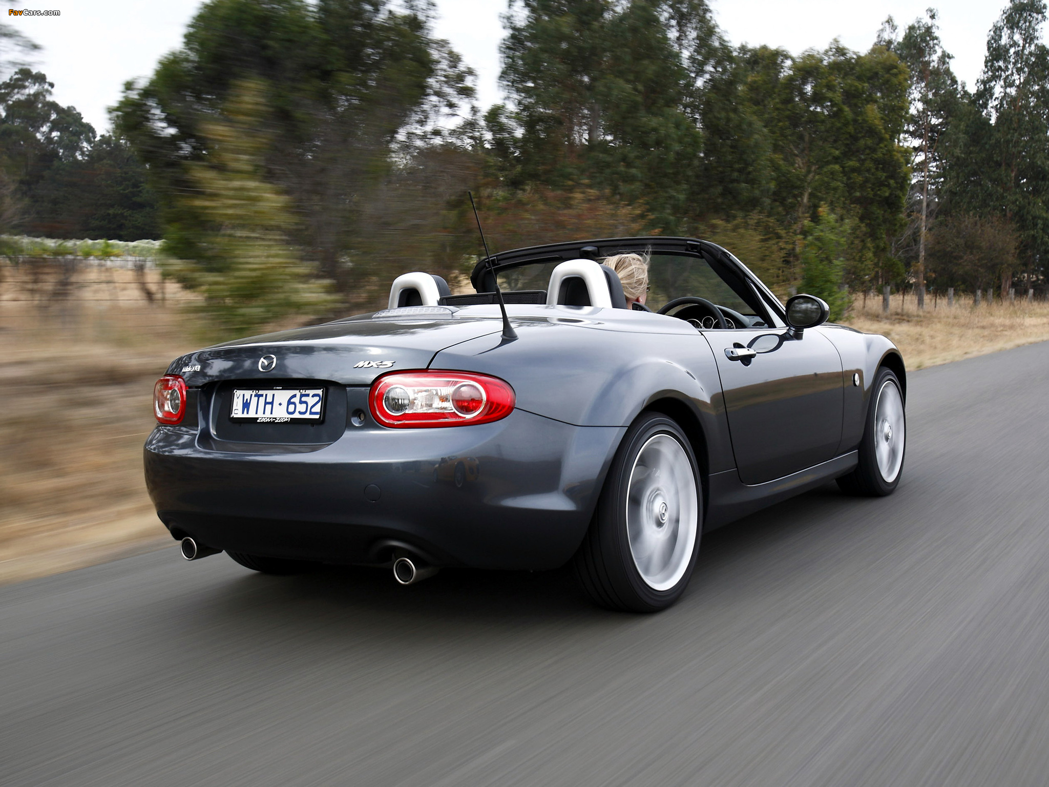 Pictures of Mazda MX-5 Roadster-Coupe AU-spec (NC2) 2008–12 (2048 x 1536)