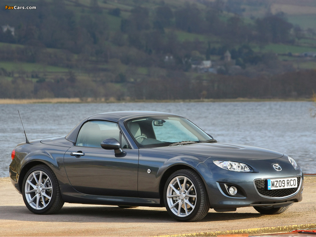 Pictures of Mazda MX-5 Roadster-Coupe UK-spec (NC2) 2008–12 (1024 x 768)