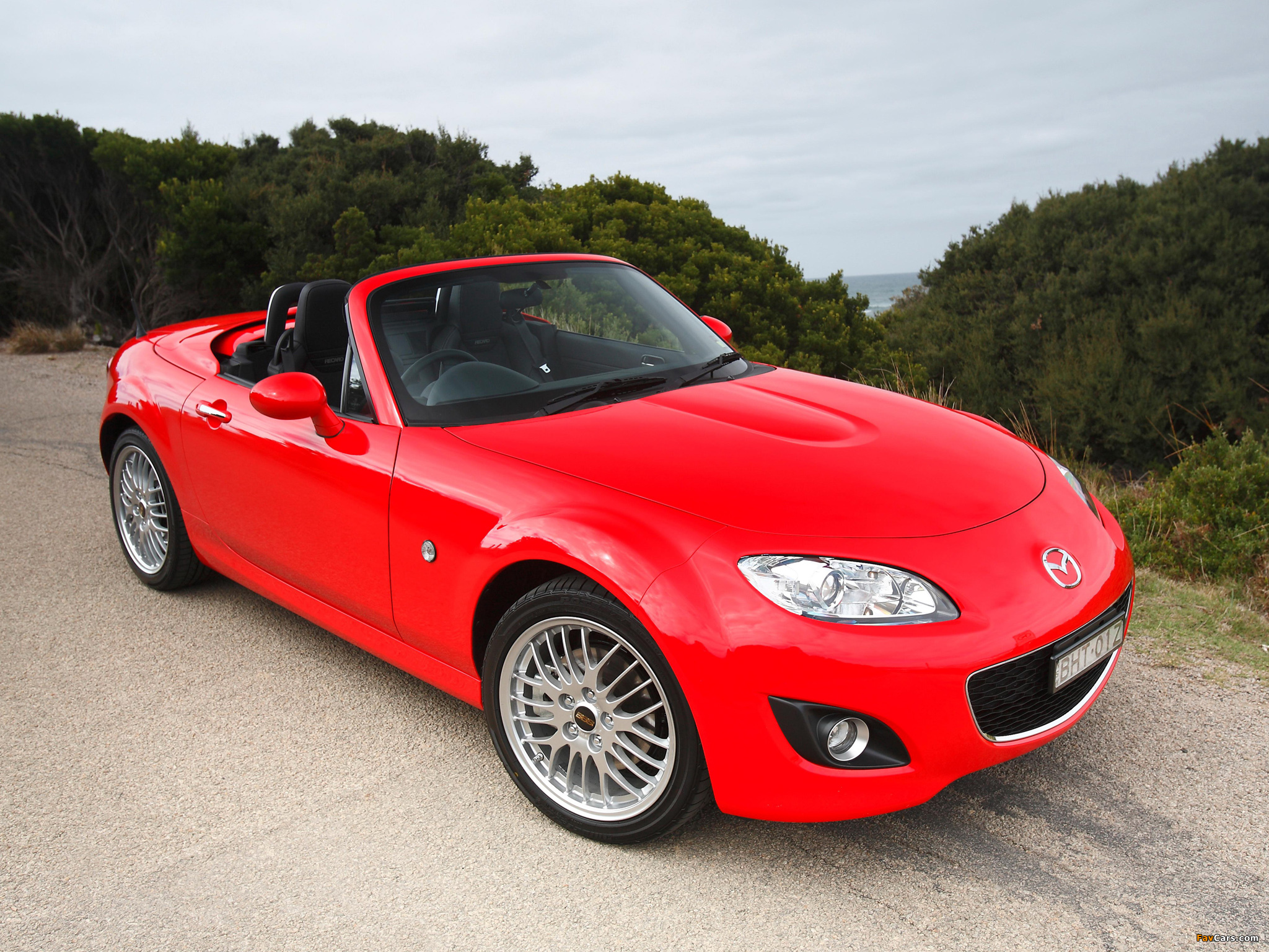 Pictures of Mazda MX-5 Roadster-Coupe Sports (NC2) 2008–12 (2048 x 1536)