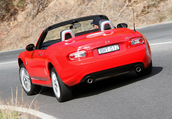 Pictures of Mazda MX-5 Roadster-Coupe Sports (NC2) 2008–12