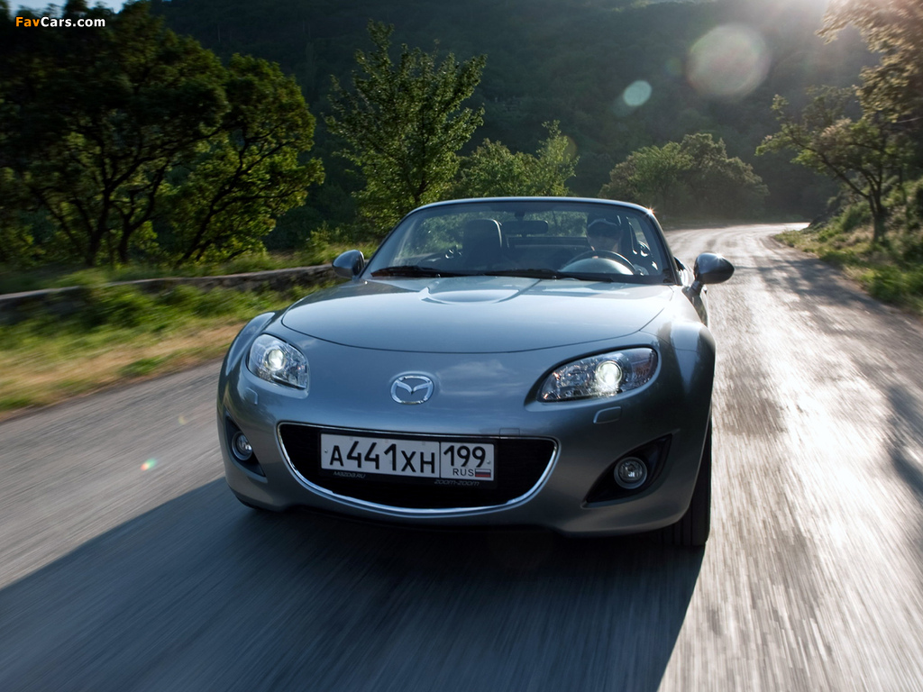 Pictures of Mazda MX-5 Roadster-Coupe (NC) 2008 (1024 x 768)