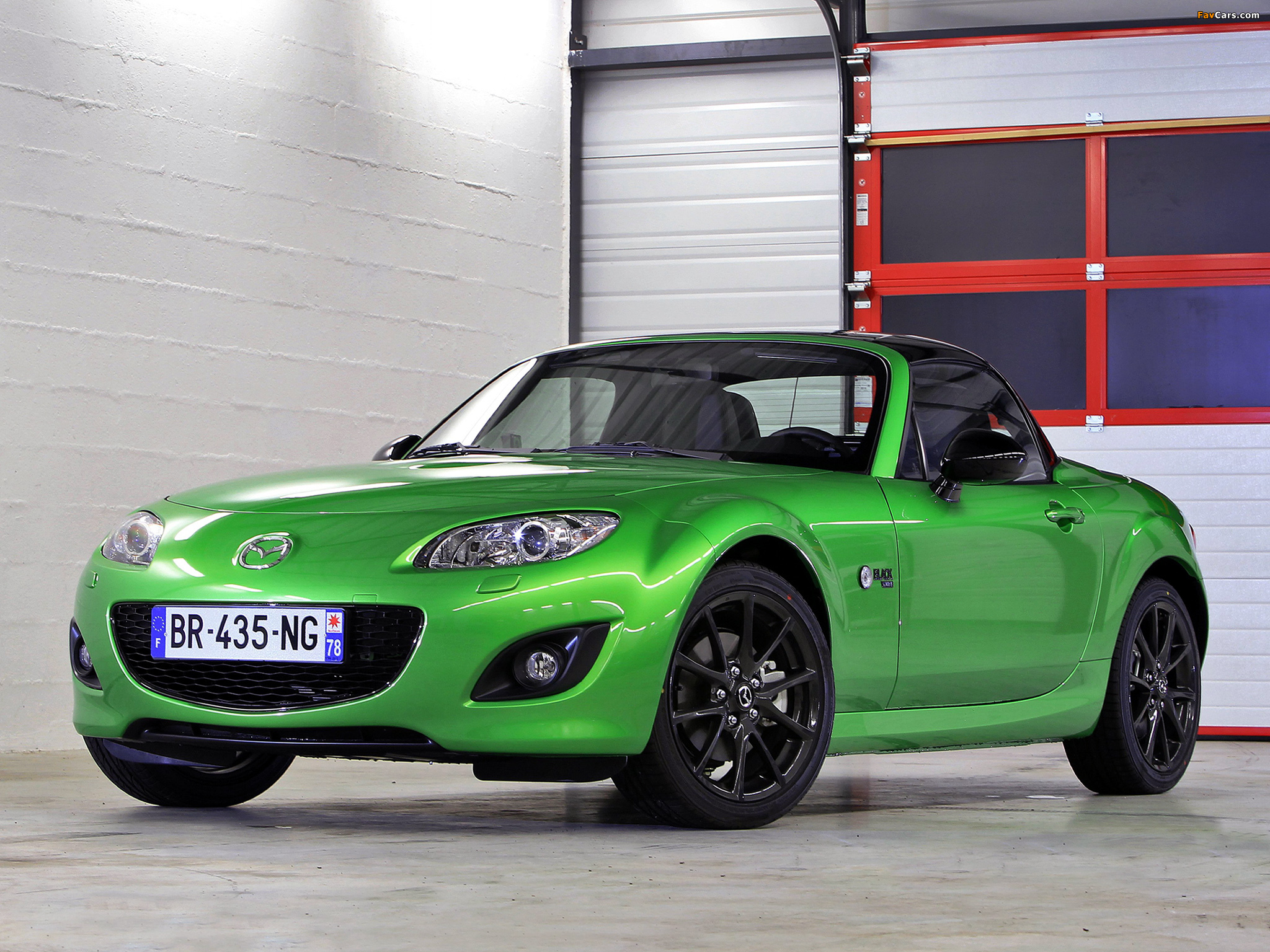 Pictures of Mazda MX-5 Roadster-Coupe Sport Black FR-spec (NC2) 2011 (2048 x 1536)