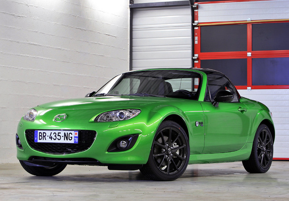 Pictures of Mazda MX-5 Roadster-Coupe Sport Black FR-spec (NC2) 2011