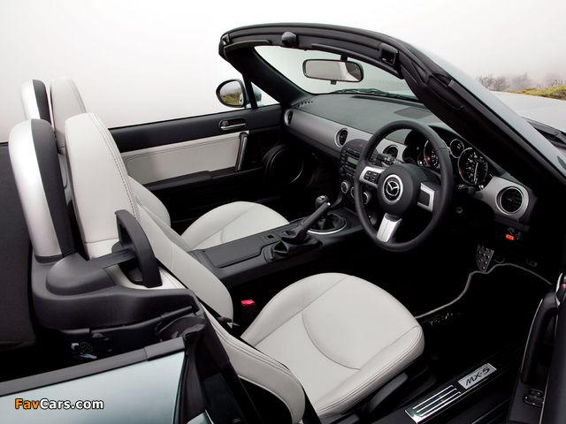 Pictures of Mazda MX-5 Roadster Kendo (NC2) 2011 (640 x 480)