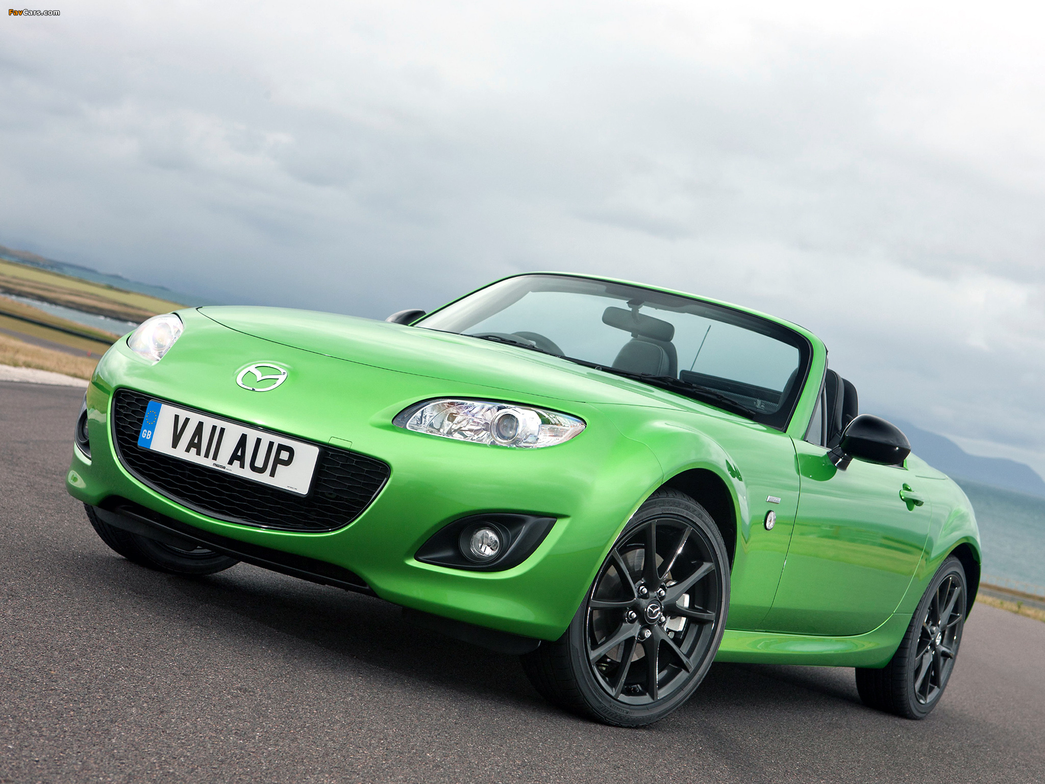 Pictures of Mazda MX-5 Roadster-Coupe Sport Black UK-spec (NC2) 2011 (2048 x 1536)