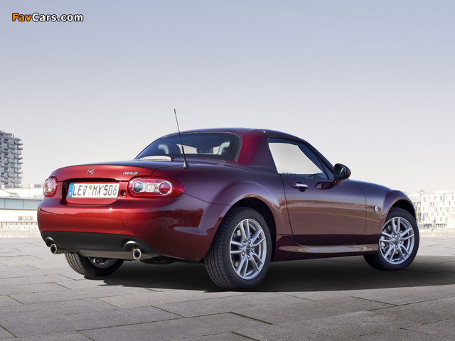 Pictures of Mazda MX-5 Roadster-Coupe (NC3) 2012 (640 x 480)