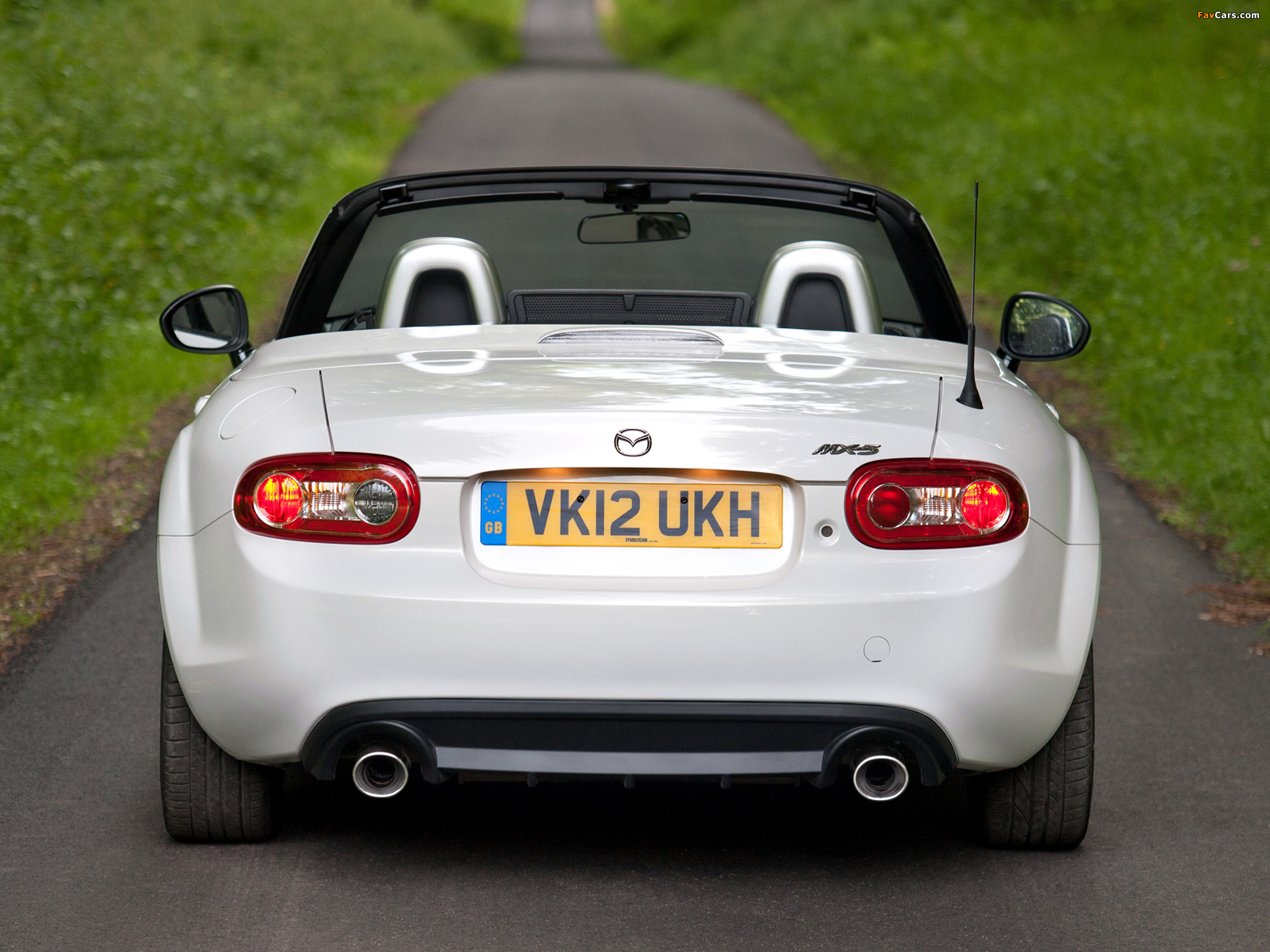Pictures of Mazda MX-5 Roadster-Coupe Kuro (NC2) 2012 (2048 x 1536)