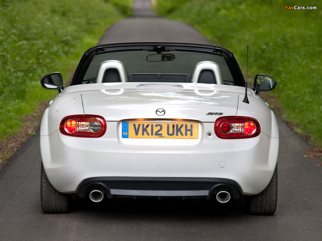 Pictures of Mazda MX-5 Roadster-Coupe Kuro (NC2) 2012 (1024 x 768)