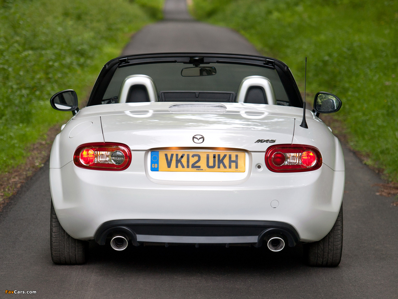 Pictures of Mazda MX-5 Roadster-Coupe Kuro (NC2) 2012 (1280 x 960)