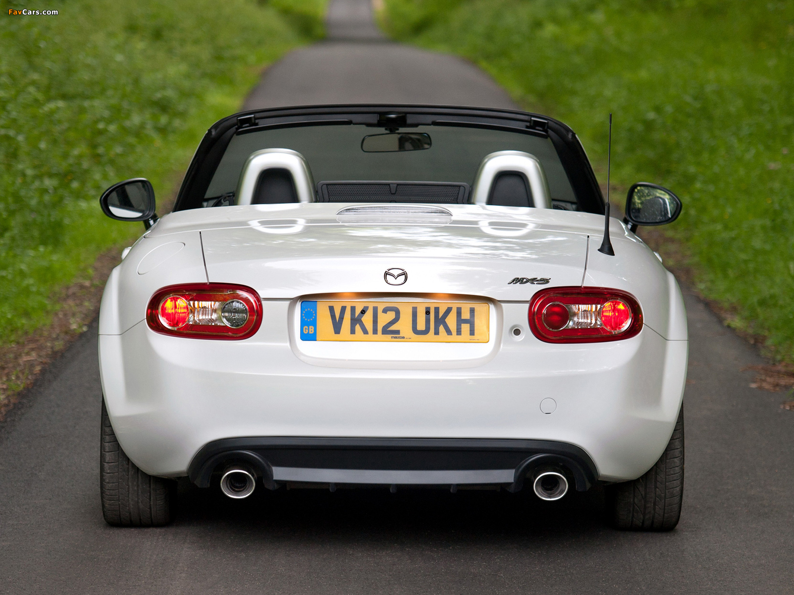 Pictures of Mazda MX-5 Roadster-Coupe Kuro (NC2) 2012 (1600 x 1200)