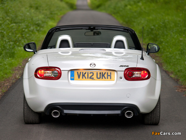 Pictures of Mazda MX-5 Roadster-Coupe Kuro (NC2) 2012 (640 x 480)