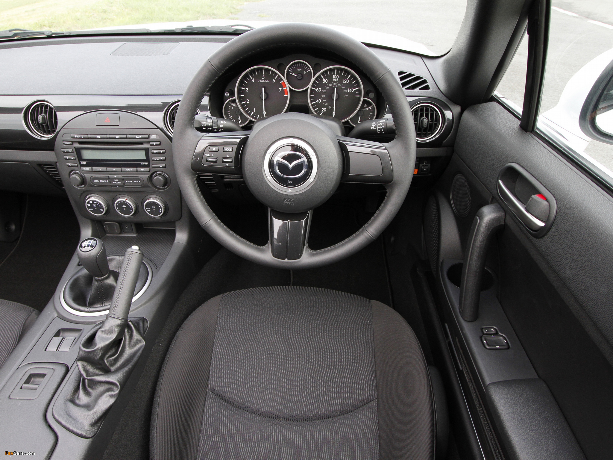 Pictures of Mazda MX-5 Roadster UK-spec (NC3) 2012 (2048 x 1536)