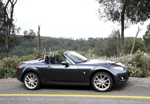 Mazda MX-5 Roadster-Coupe AU-spec (NC2) 2008–12 wallpapers